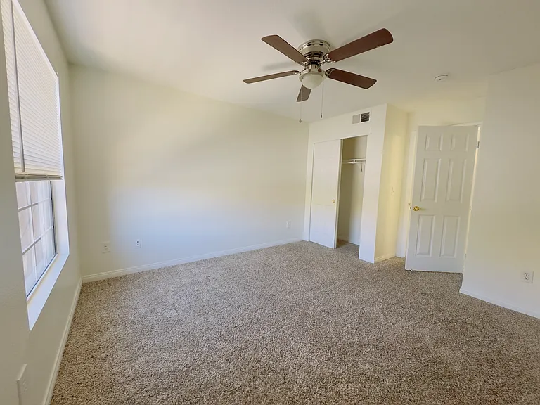 231 W Horizon Ridge Pkwy #927 — Photo 30