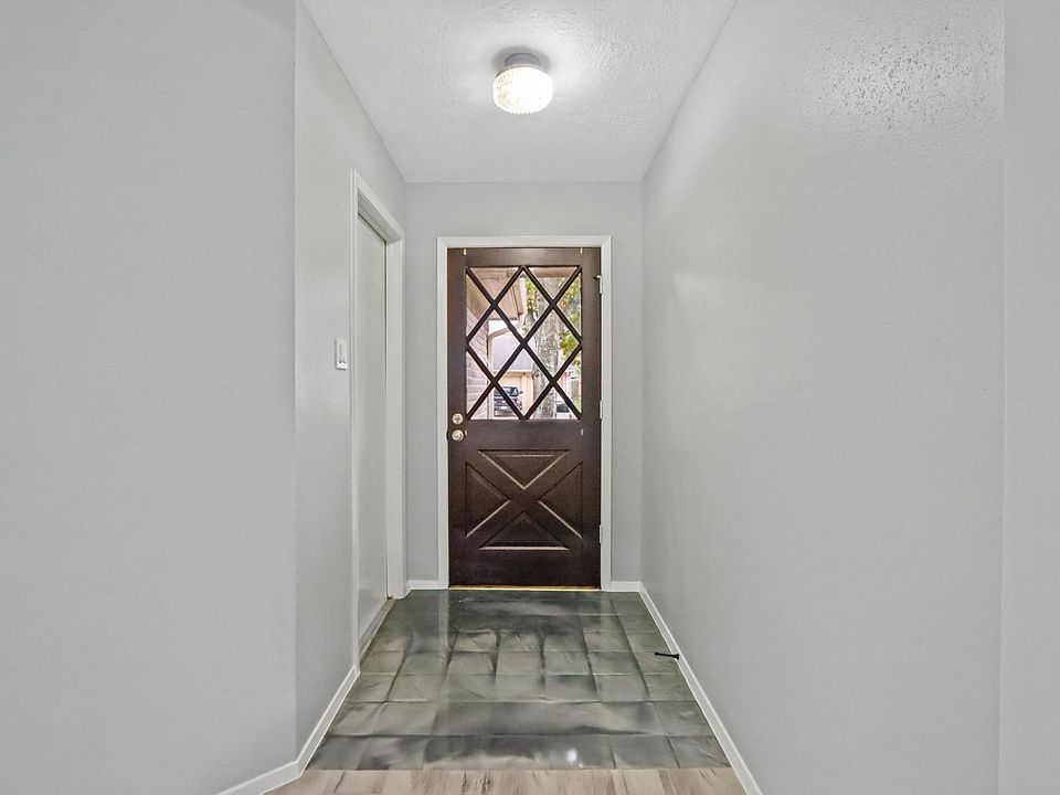 1st image of 19626 Moonhollow Dr