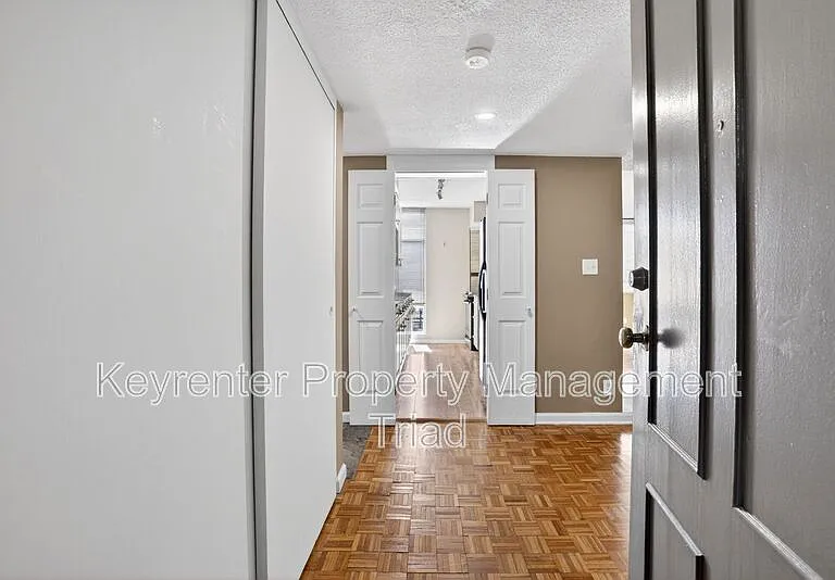 1101 N Elm St #104 — Photo 14