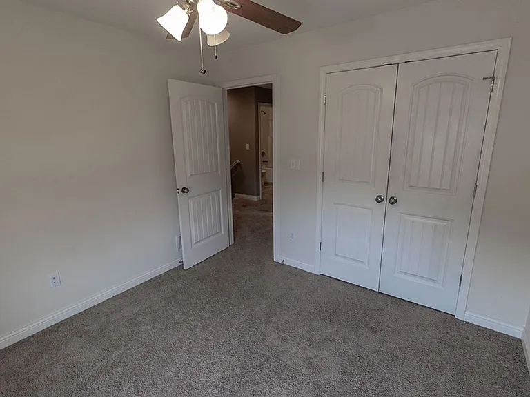 2807 Amberwood Ct — Photo 22