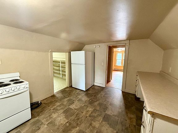 4th image of 714 Jackson St #3