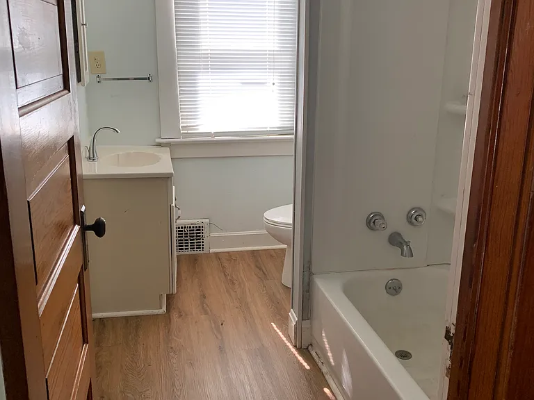 924 Santa Fe St — Photo 8