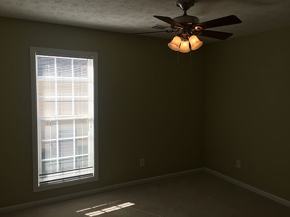 4th image of 3603 Holland Ct