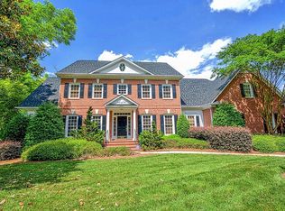 4323 Fairview Oak Dr, Charlotte, NC 28211