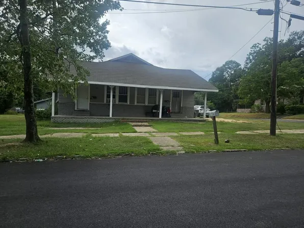 1034 N 2nd Ave, Laurel, MS 39440