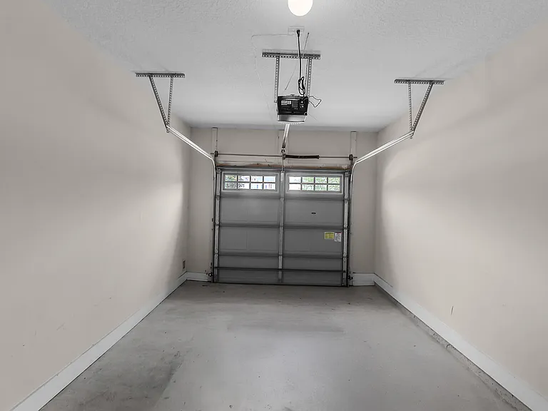 125 Ventura Pl — Photo 40