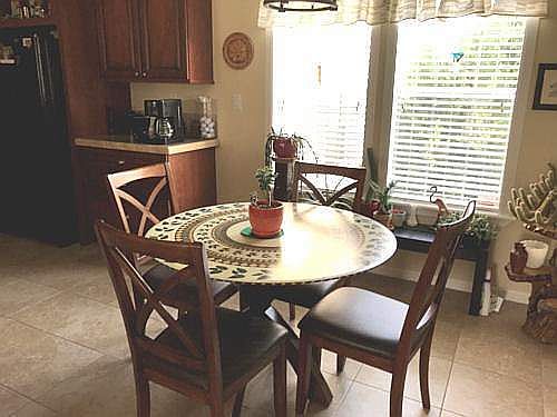 4th image of 1133 W Lakeview Dr