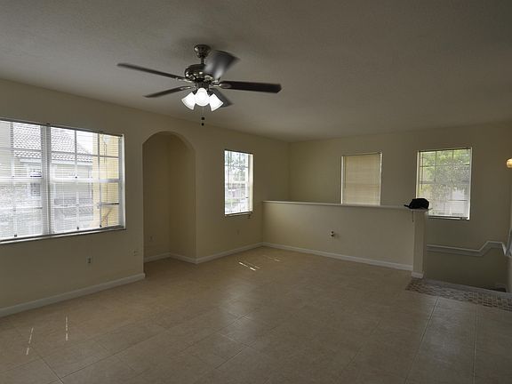 3rd image of 705 Belmont Ln #705