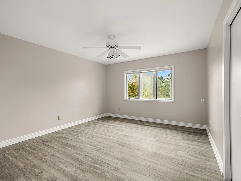 6724 N 58th Pl — Photo 13