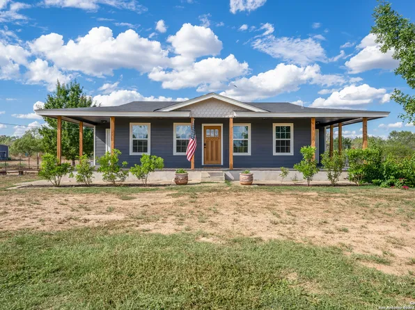 155 S MEADOW DR, Lytle, TX 78052