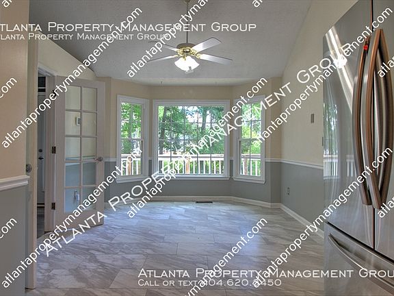 4th image of 913 River Glen Pl