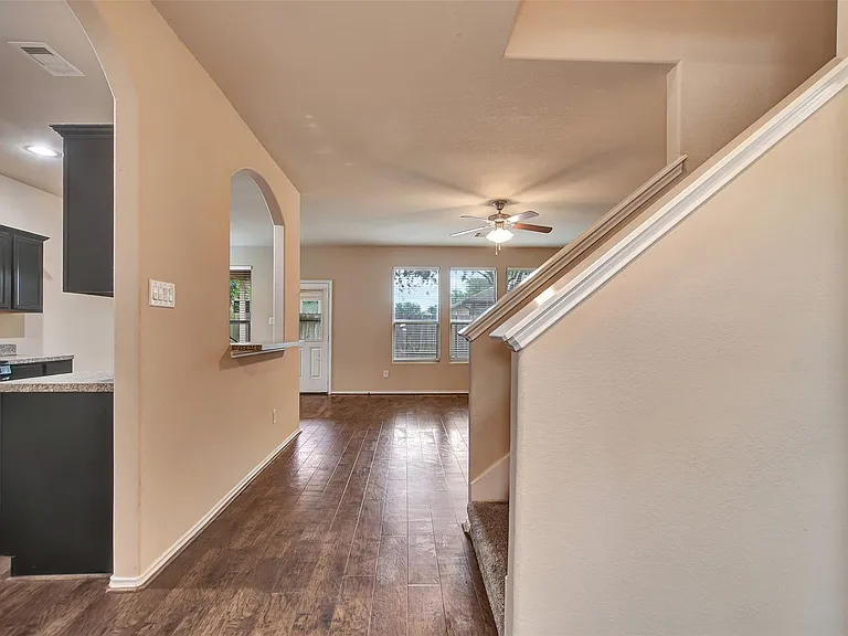 11426 Noble Ct — Photo 6