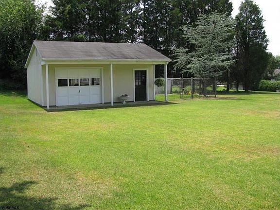 4th image of 4039 Eureka St