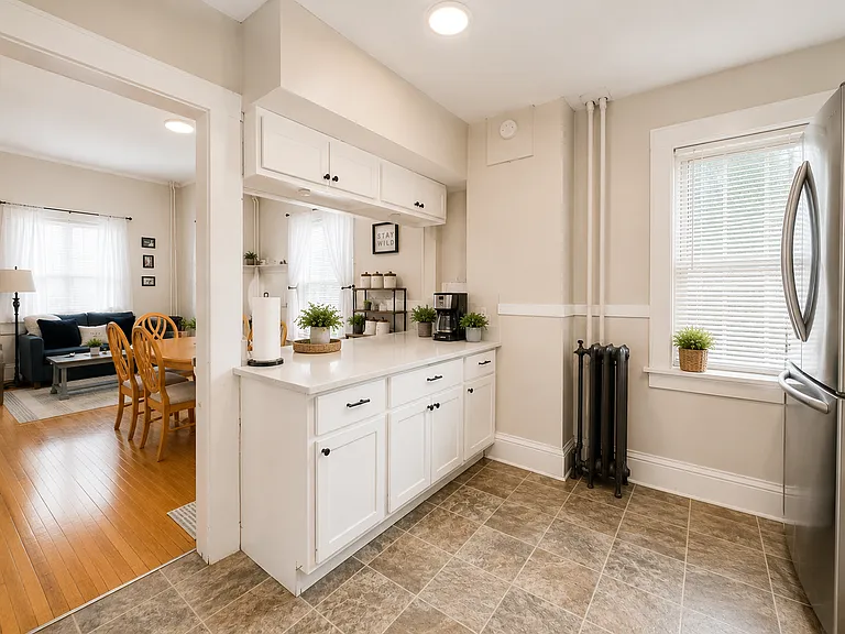 1216 Williamson St — Photo 1