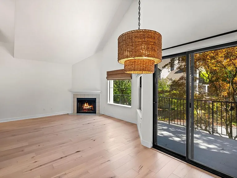 4000 Carman Dr #G108 — Photo 8