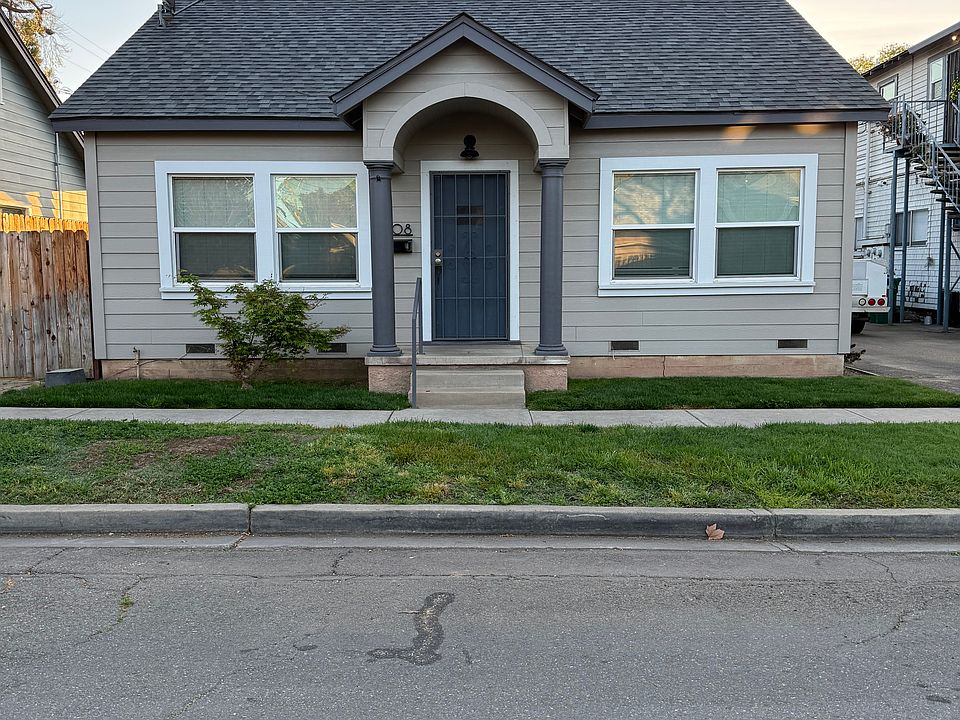 1st image of 108 N Lee Ave #108