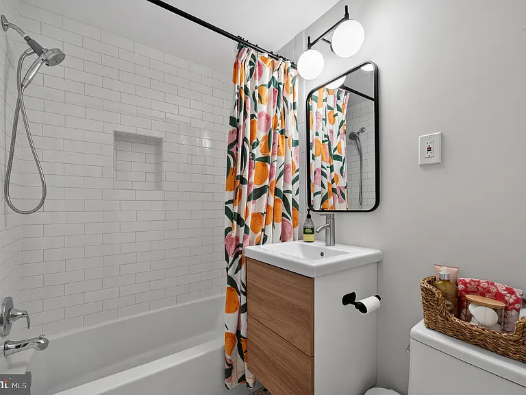 150 S Virginia Ave #34 — Photo 30