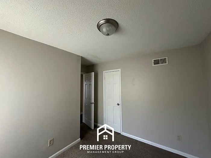 5715 Longacre Ave — Photo 19