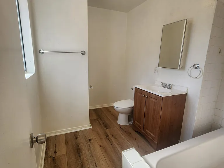 2821 Sierra St #5 — Photo 8
