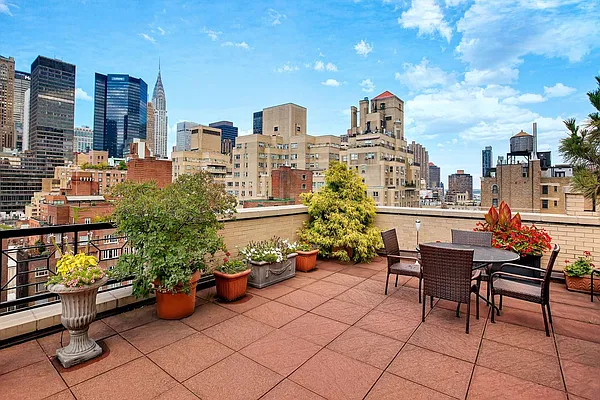 Sold by Corcoran | media 6