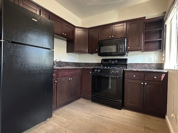 3rd image of 2875 A St APT 18