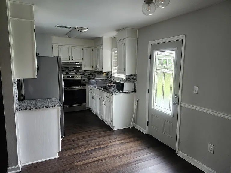 1206 Heflund Ave — Photo 9