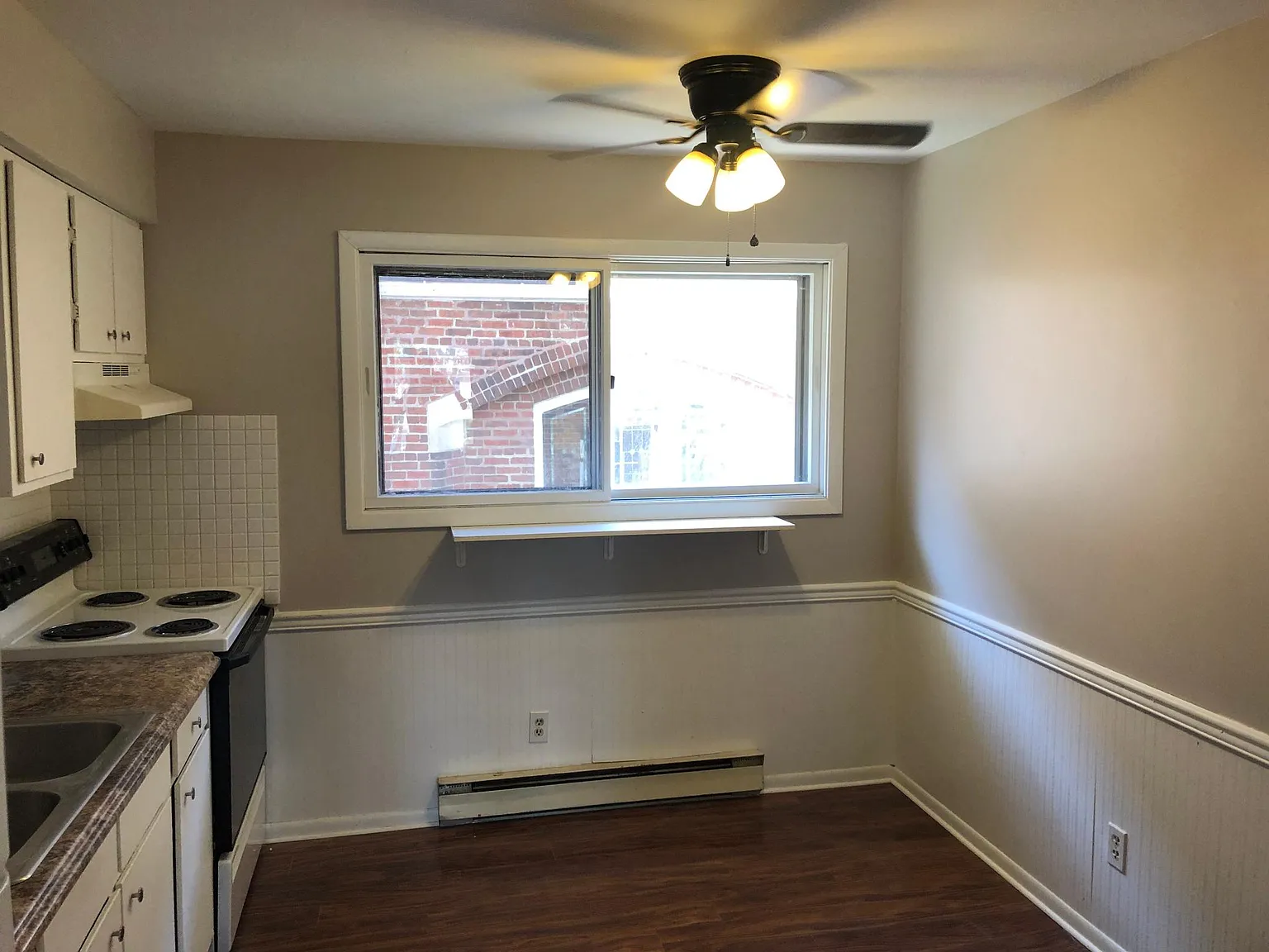 2 bed, 1000 sqft, $1,295 — Photo 3