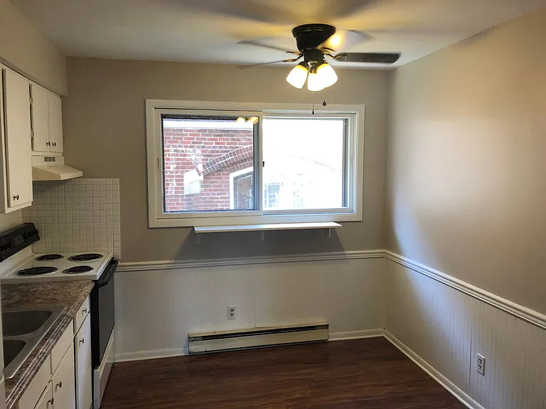 Fresh, clean, bright kitchen with plenty of storage space!
