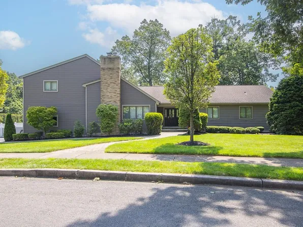 15 Peach Street, Nanuet, NY 10954