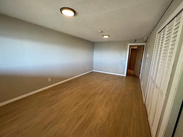 14800 Harborview Dr — Photo 7