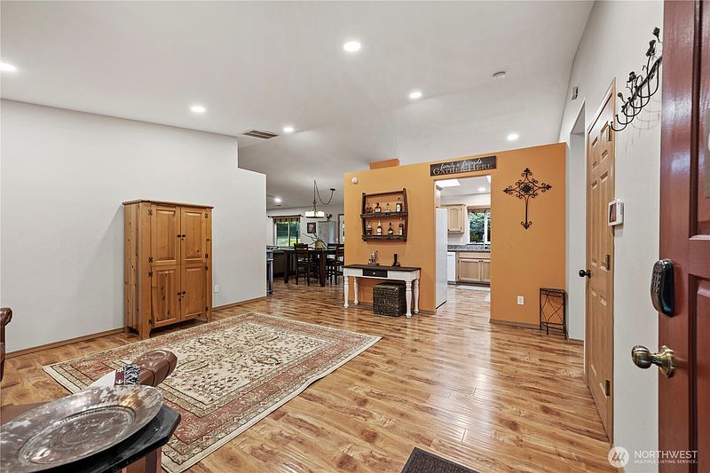 3rd image of 7615 Mero Road