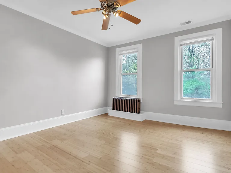 4109 Crittenden St #MAIN — Photo 3