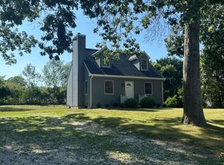 30 Norbury Rd, Hampton Bays, NY 11946