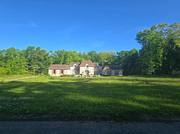 126 Woodshire Rd, Greenville, PA 16125