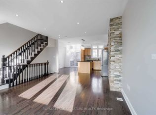 16 Clockwork Ln, Toronto, ON M8Y 4H5