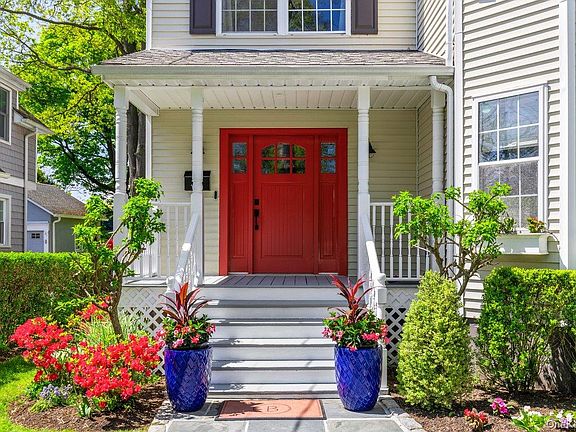 2nd image of 34 Davis Avenue