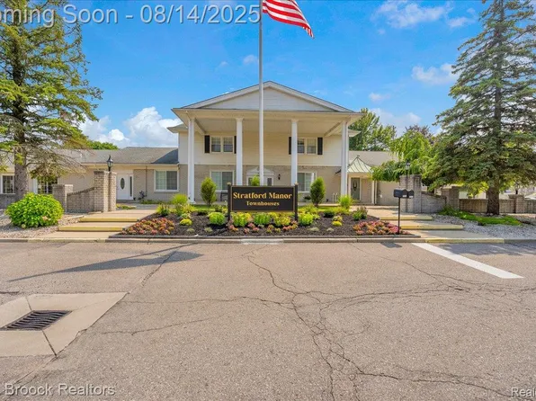 172 Longford Dr, Rochester, MI 48309