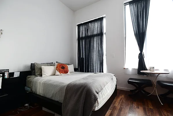 Rented by J Misrahi Realty Corp | media 25