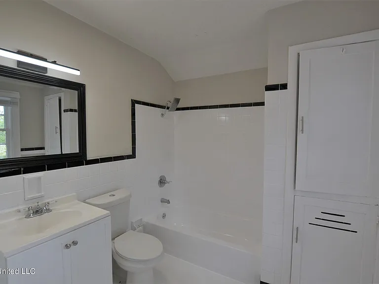 4220 Council Cir — Photo 26