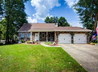 1061 Valley View Ct, Decatur, IL 62522