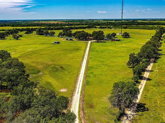 2nd image of 2234 County Road 434 Loop