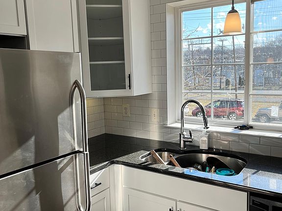 3rd image of 4079 S Four Mile Run Dr Unit 202