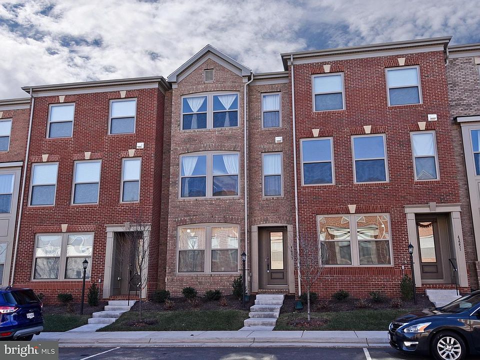 1st image of 42253 Hampton Woods Ter