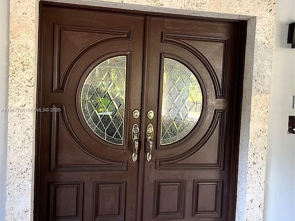 2nd image of 6284 SW 26th St