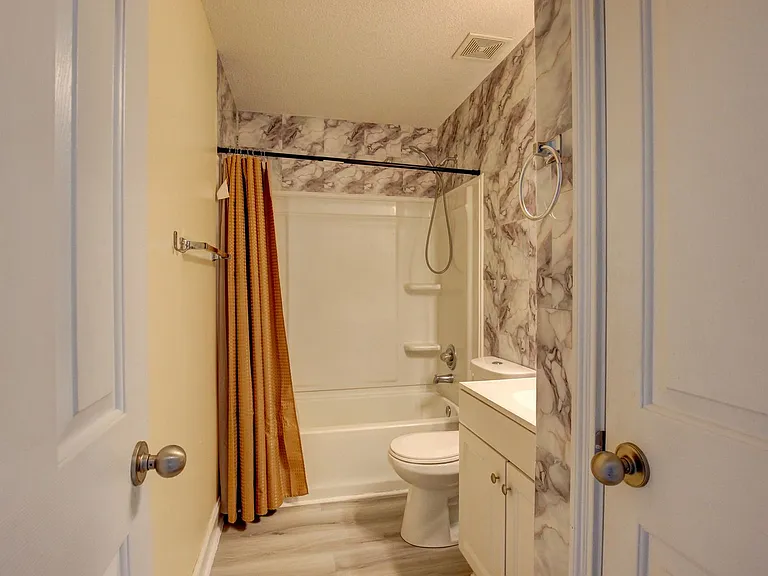 3660 S Naples Ct — Photo 15