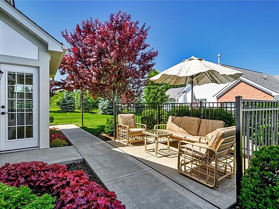2nd image of 6013 Laurel Ct