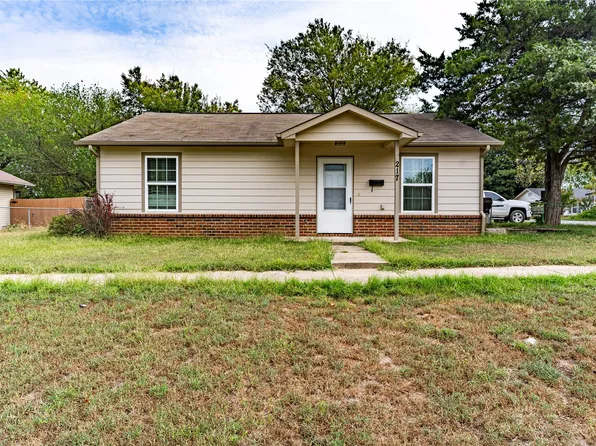 217 S Oak St, Bristow, OK 74010