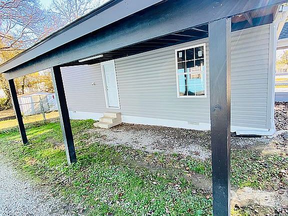 3rd image of 1312 Sewanee Dr
