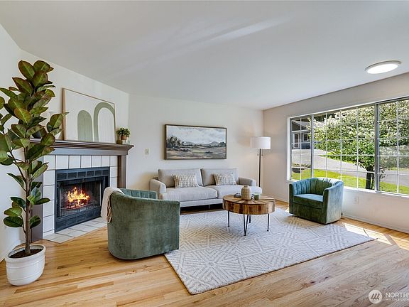 3rd image of 6221 41st Avenue E