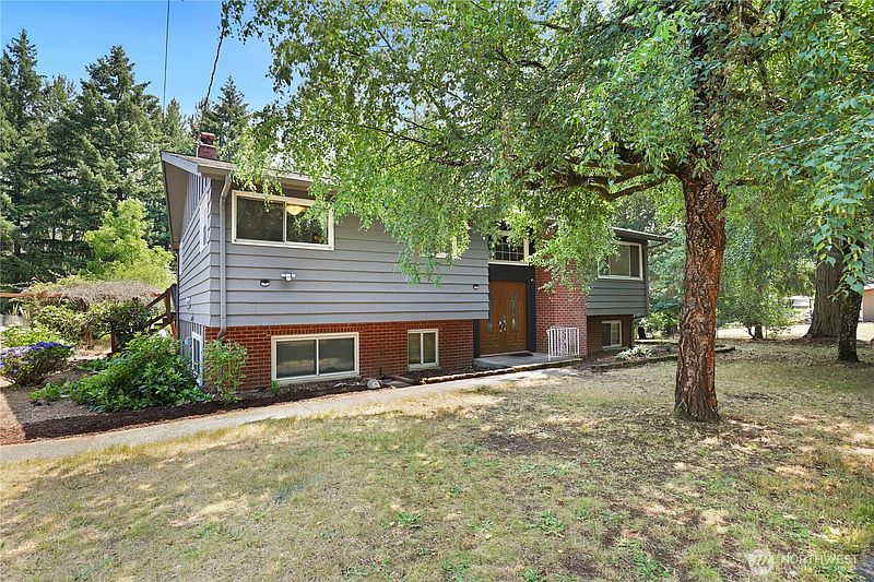 3rd image of 22719 58th Avenue E